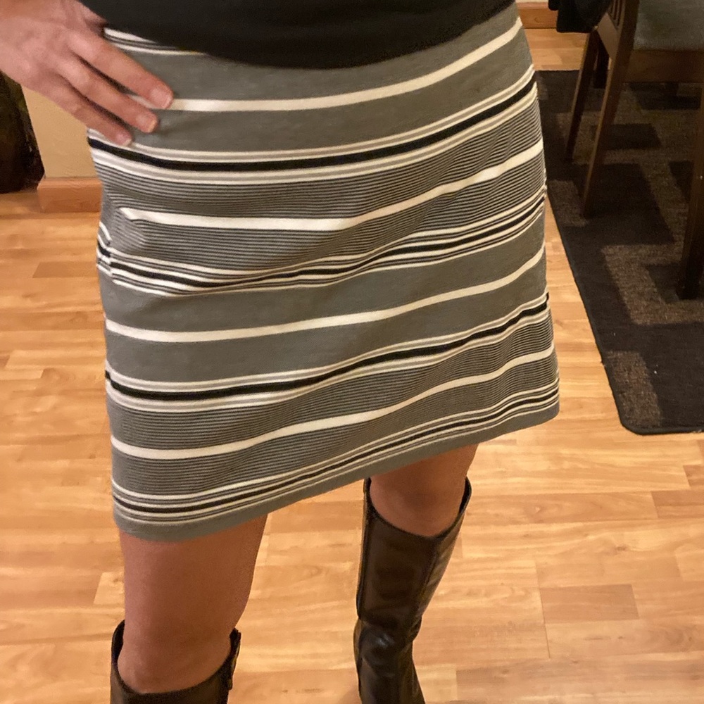 Express Black & White Striped Fully Lined Mini Skirt